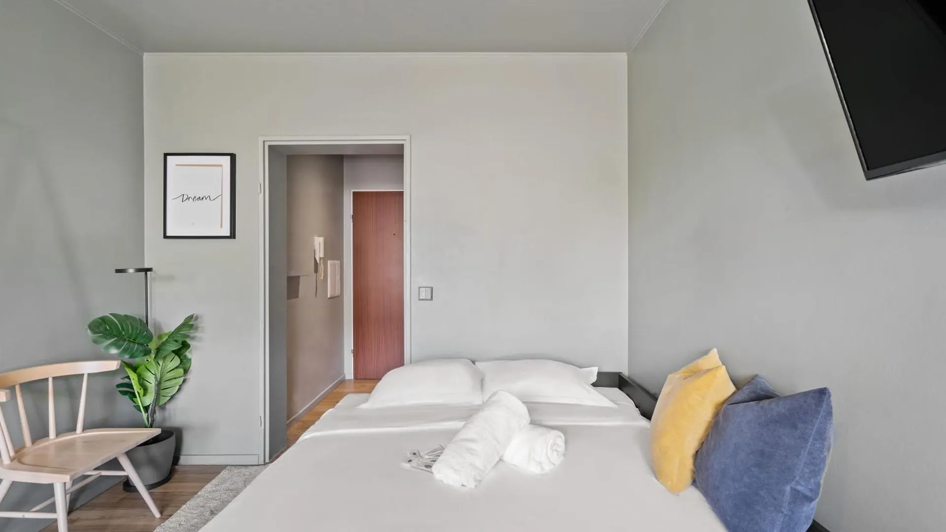 Modern Studio In The Heart Of Luxembourg By