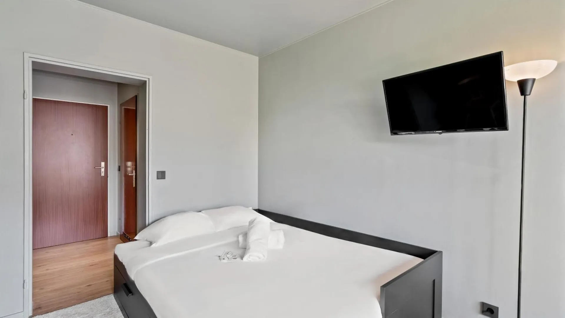 Modern Studio In The Heart Of Luxembourg By
